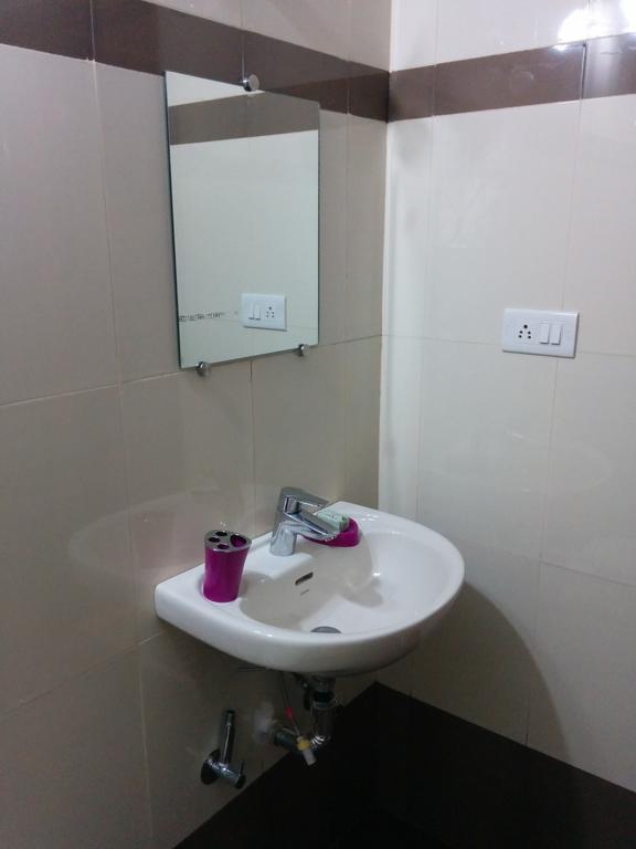 Hotel Antonio'S Residency Goa Betalbatim Zimmer foto